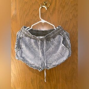 NWOT Thread & Supply shorts